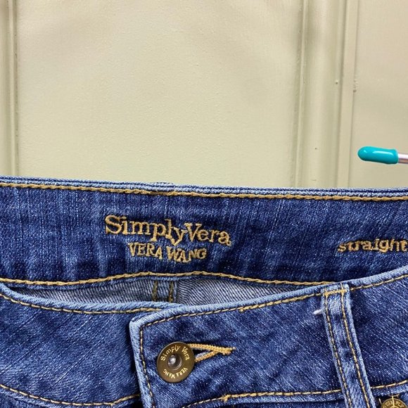 Capri Jeans - Picture 3 of 4